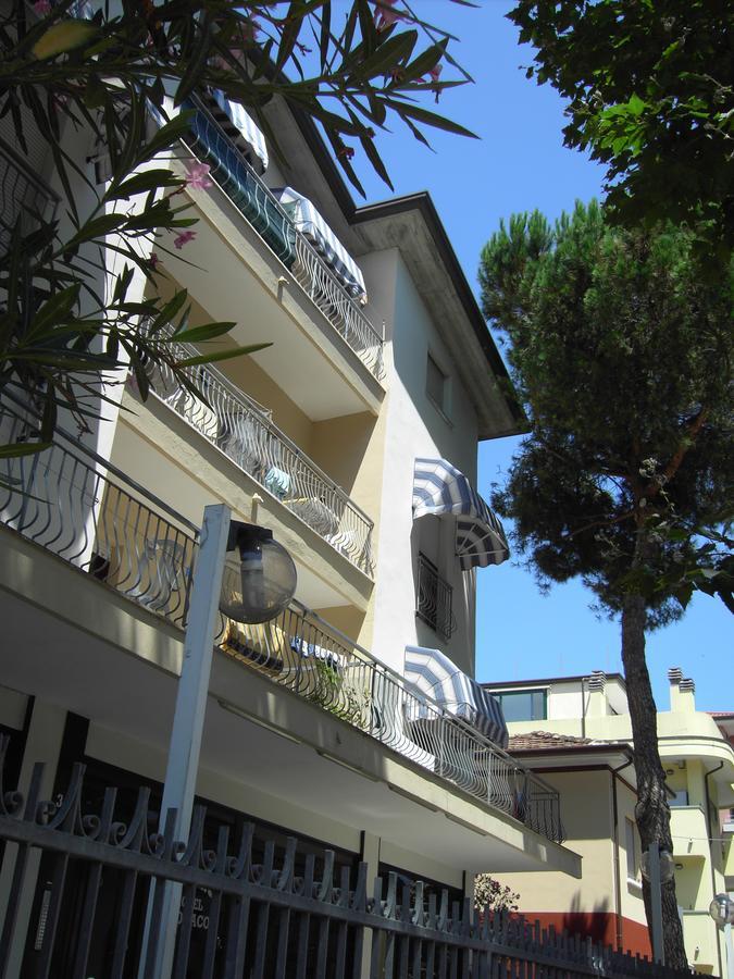 Residence Monaco Appartamenti Rimini Exteriér fotografie